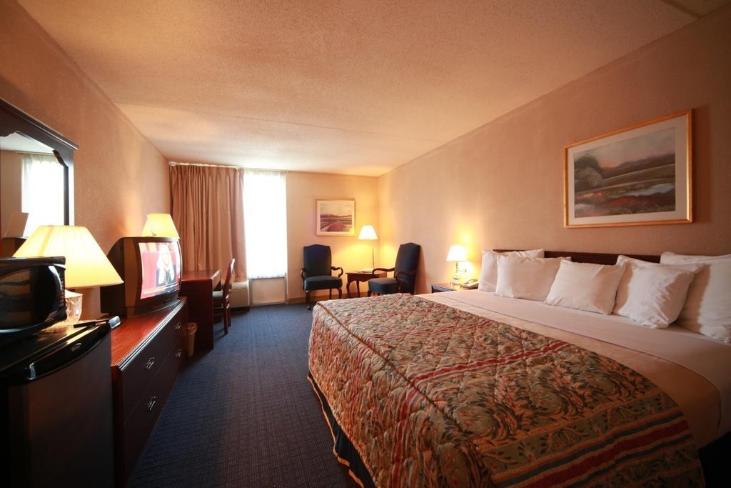 Boarders Inn And Suites - Marion Zewnętrze zdjęcie